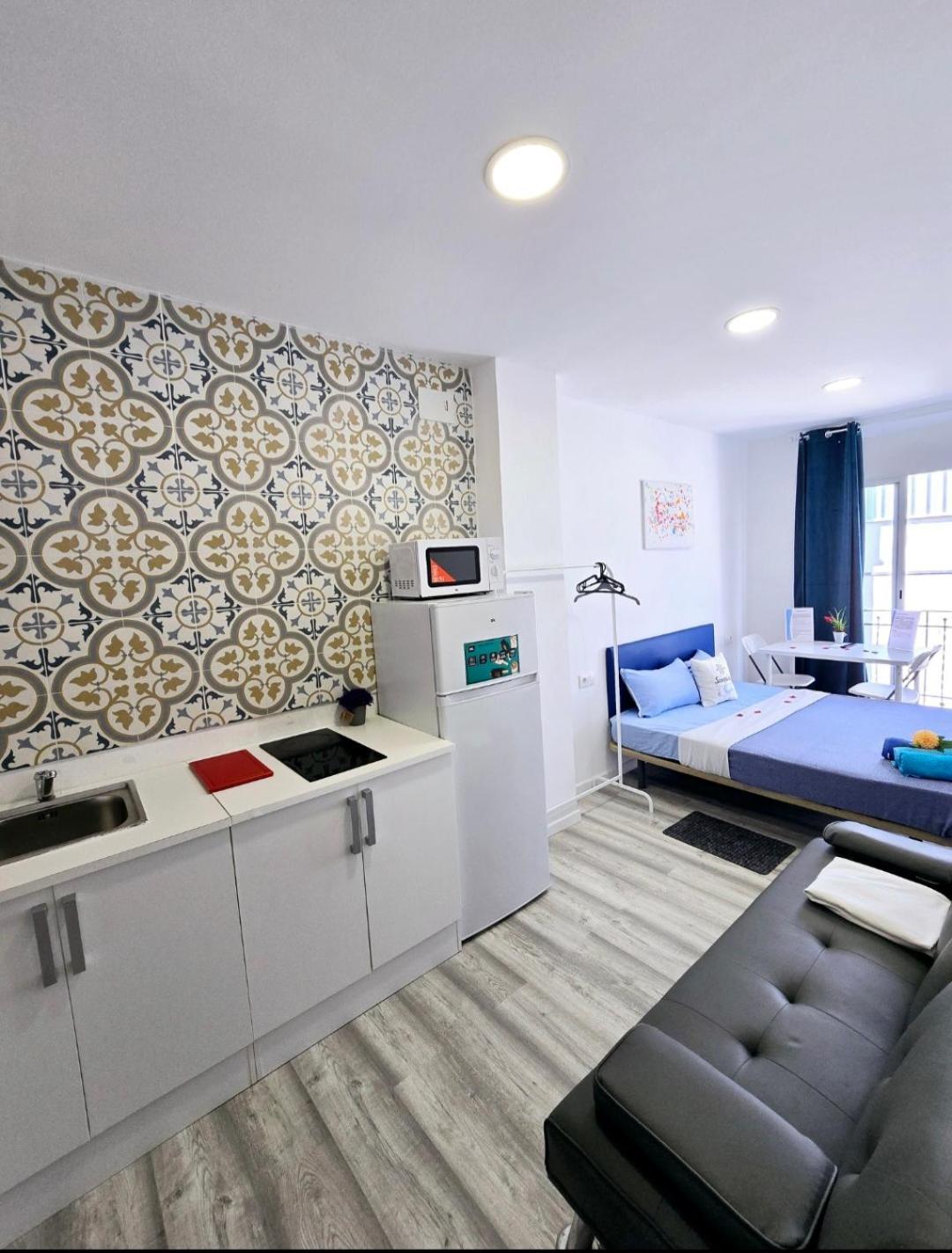 Apartamento Metro Manises Y Aeropuerto Luaran gambar